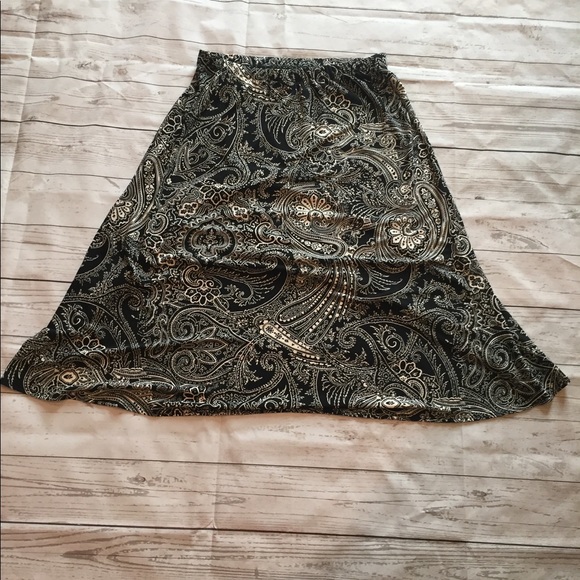 Chico's Size 1 Black & Tan Flowing Stretchy Skirt - Picture 3 of 5